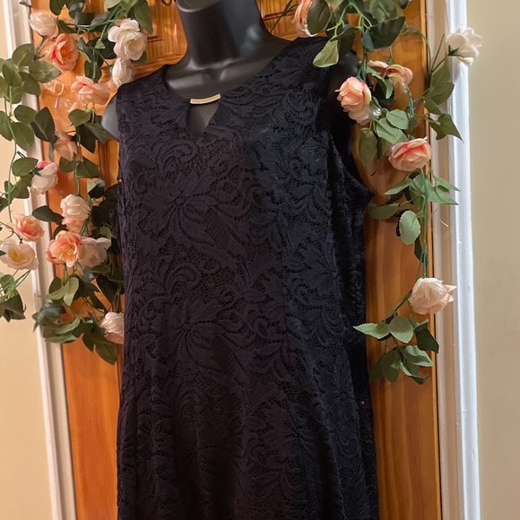 Blak Lace Draped Dress Sleeveless - Picture 3 of 4